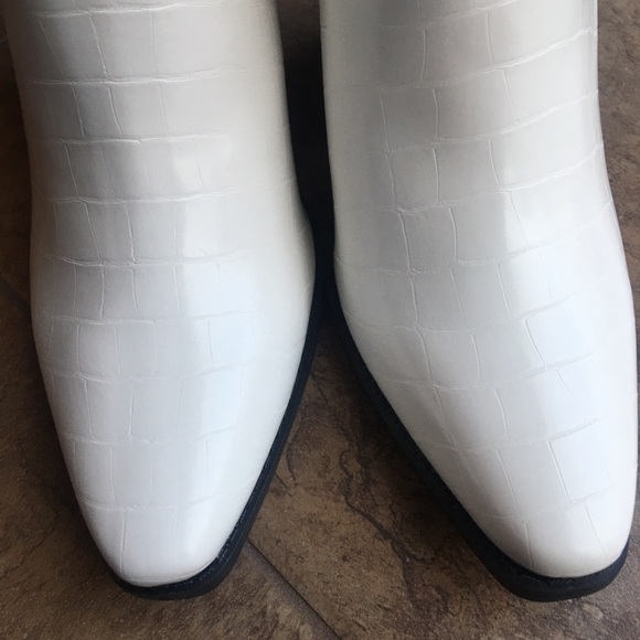 Qupid Booties - New - Picture 6 of 8